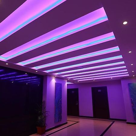 Hotel Emirates Kannangad Exterior photo