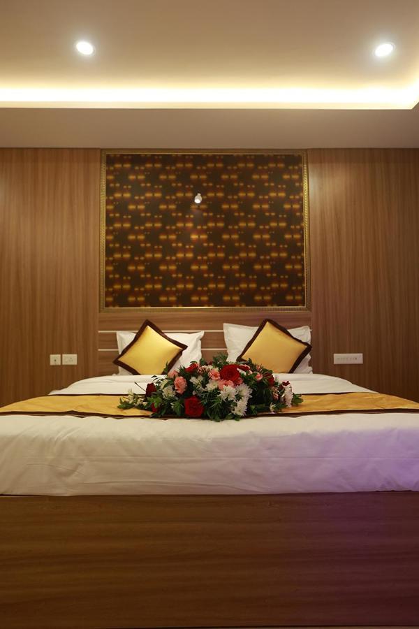 Hotel Emirates Kannangad Exterior photo